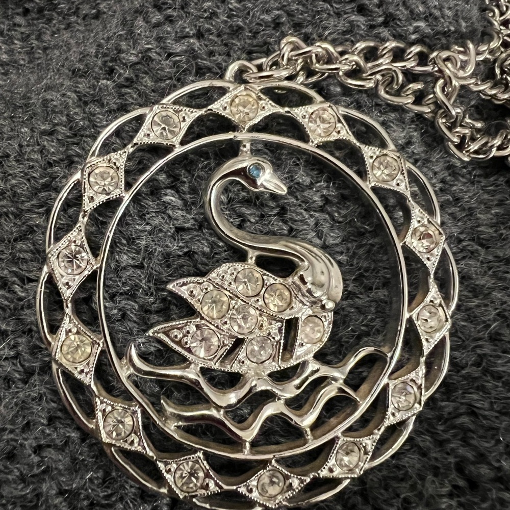 Sarah Coventry Vintage Silver and Rhinestone Swan Pendant Necklace